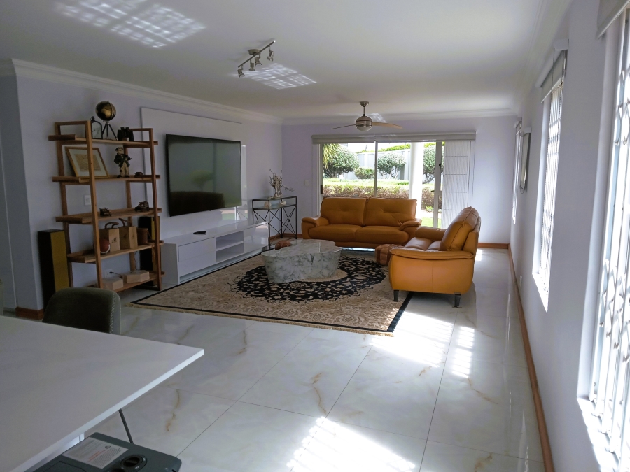 To Let 4 Bedroom Property for Rent in Greenways Golf Estate Western Cape